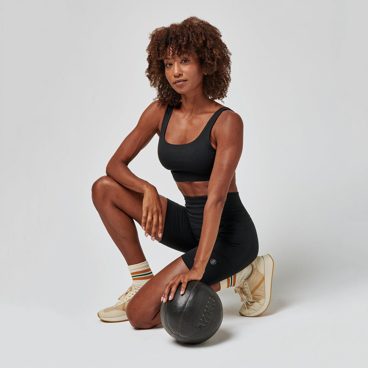 Greatness Wins Women's High Waist Essential Short | Black
