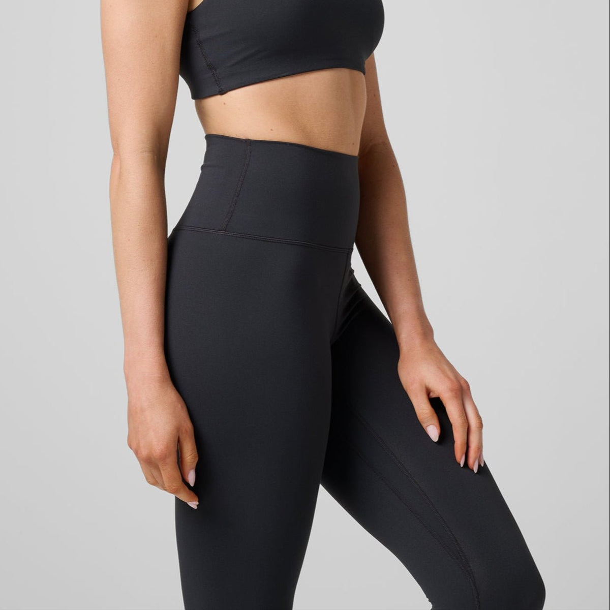 Greatness Wins Women's Motion Legging | Black