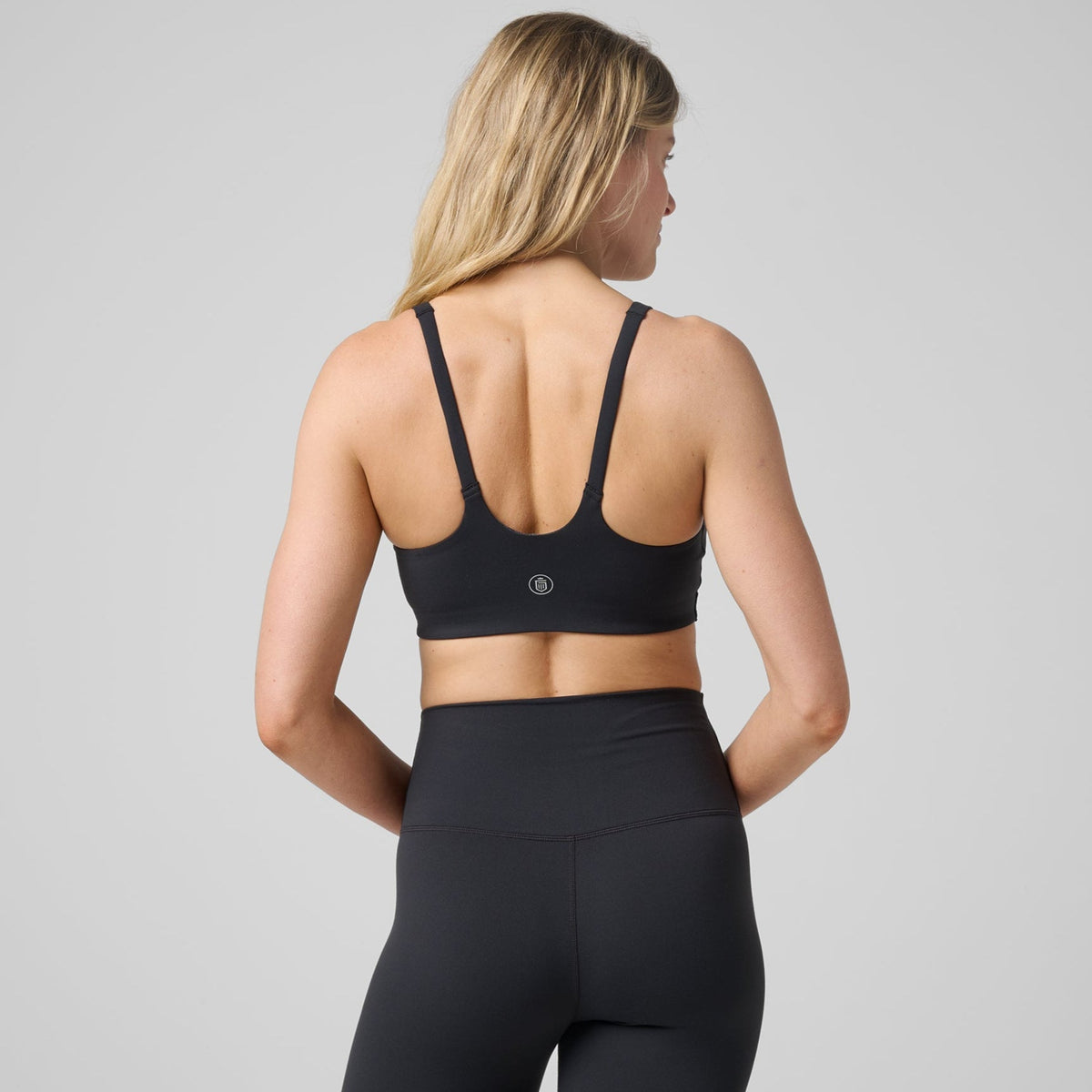 Greatness Wins Women's Motion V Neck Bra | Black