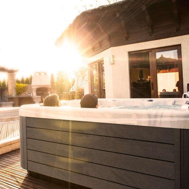 Buenospa - Chicago Hot Tub