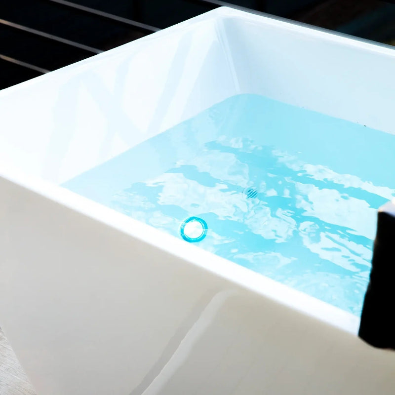 Revive Acrylic Plunge | Dual-temperature acrylic plunge with ice-making to 32°F