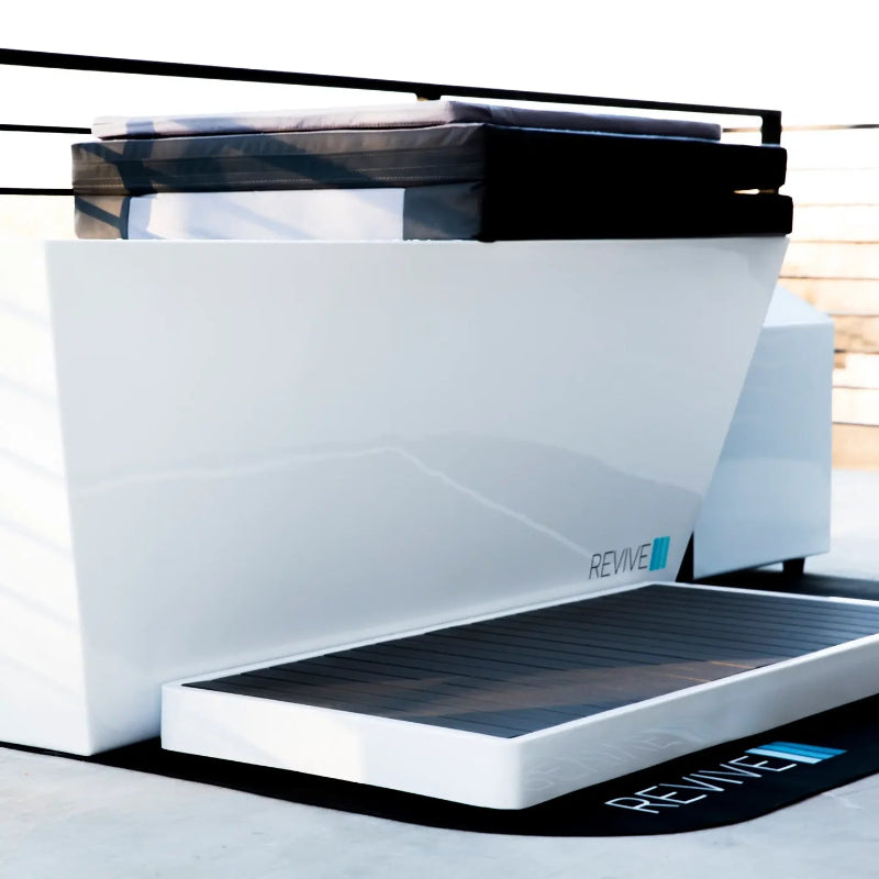 Revive Acrylic Plunge | Dual-temperature acrylic plunge with ice-making to 32°F